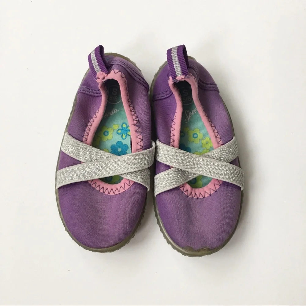 🔴FREE with Purchase Speedo Water Shoes
